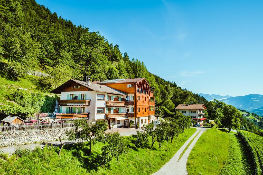 Gasthof Hotel Wöhrmaurer Feldthurns Exterior foto